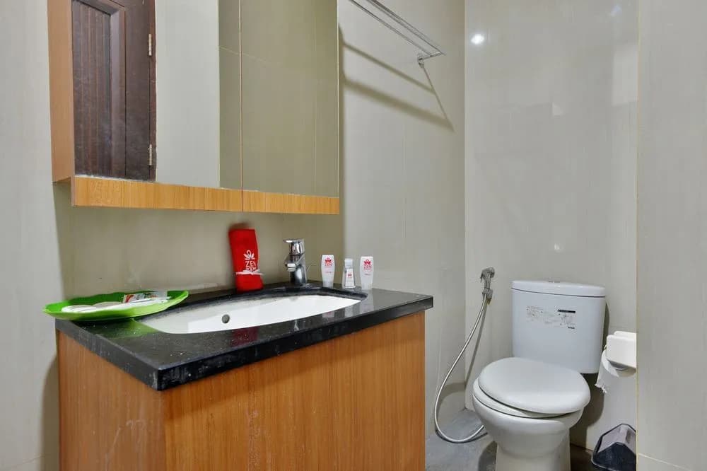 ZEN Rooms Basic Kelapa Dua Kebon Jeruk - photo 9