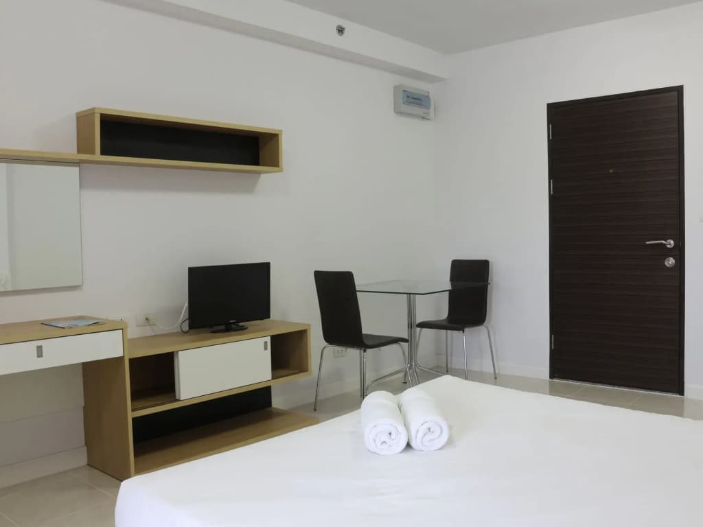 Beehive Phuket Old Town - Hostel - photo 2
