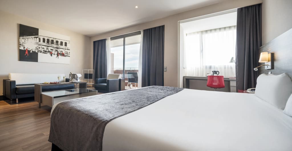 Hotel Ilunion Barcelona - photo 3