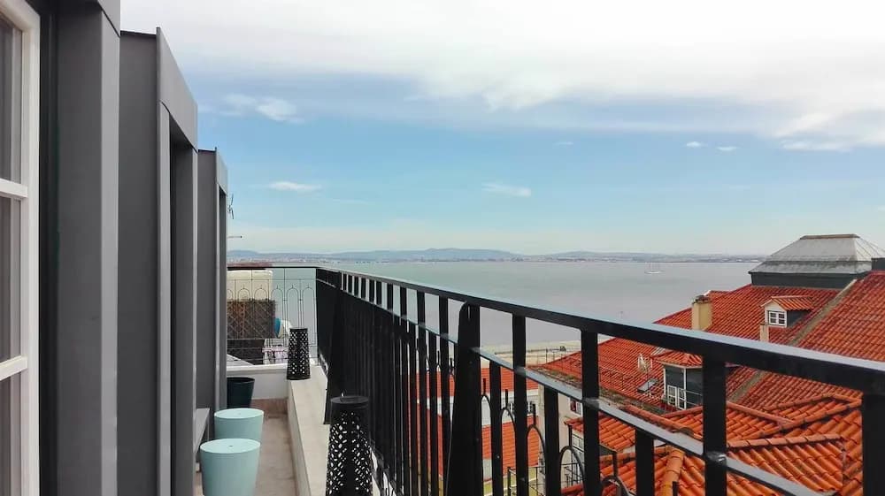 Balcony over the River Tejo - photo 7