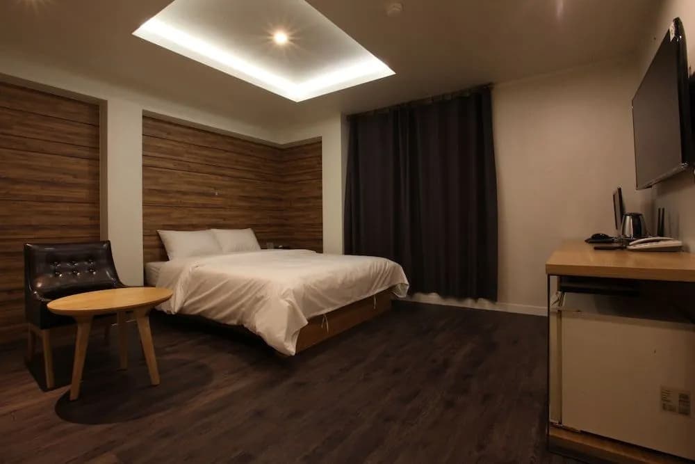 Hotel Manhattan - photo 4