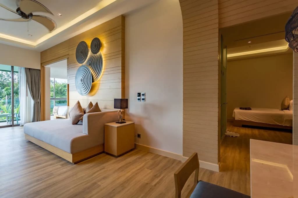 Crest Resort & Pool Villas - photo 8
