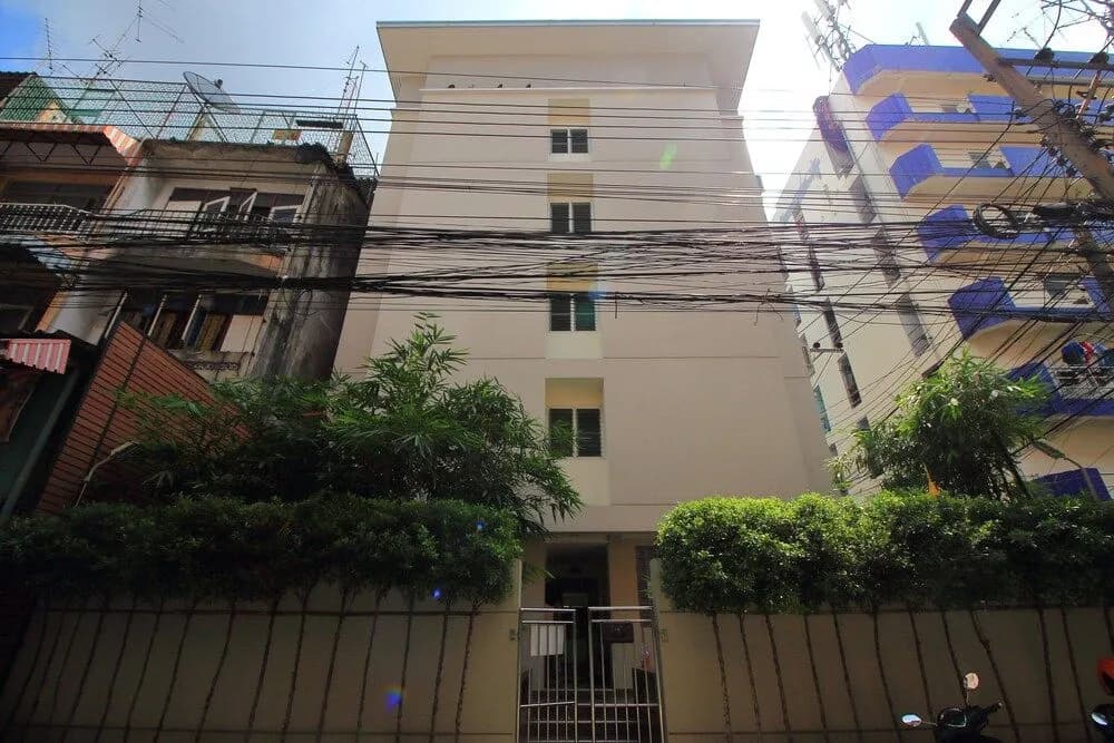 OYO 439 Bed and Bus Hotel - main photo