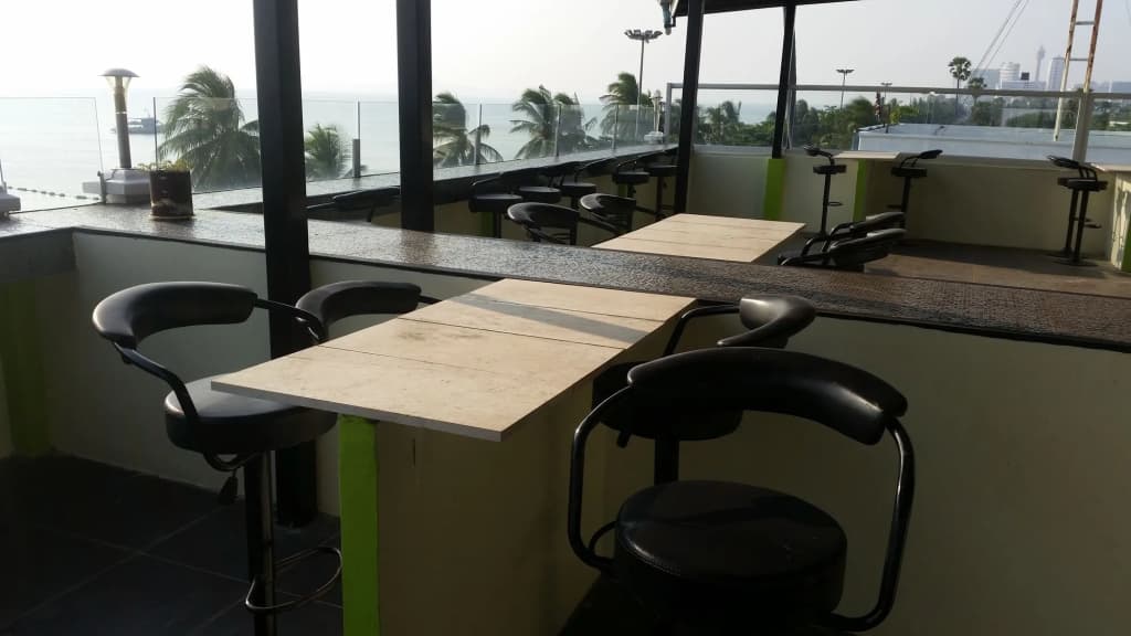 Barfly Pattaya Hotel - photo 20