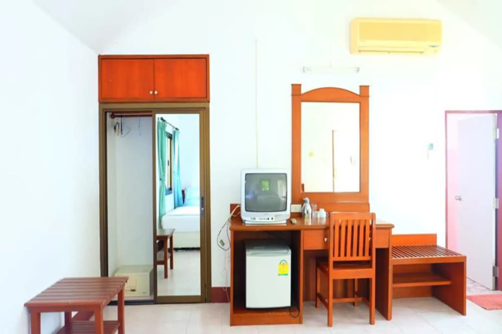 Bay Beach Resort - photo 6