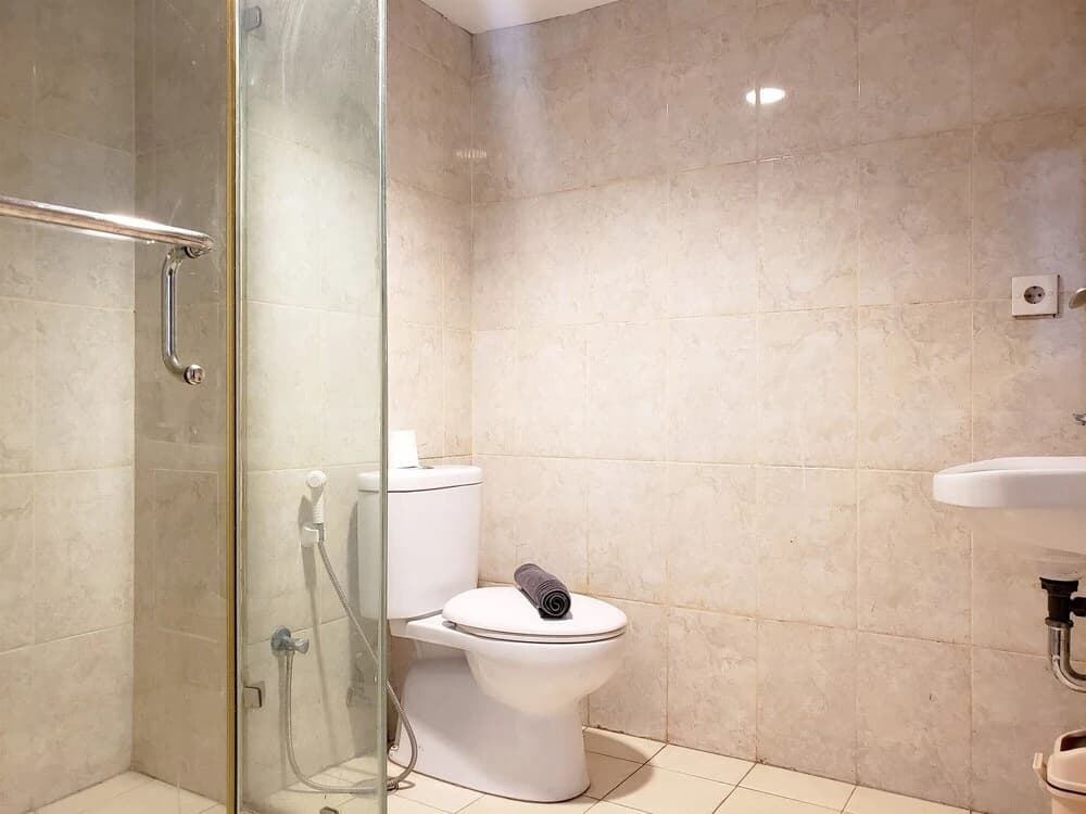 Fancy And Nice Studio At Tamansari The Hive Apartment - photo 7