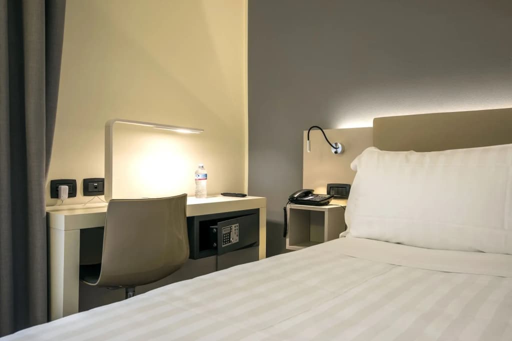 43 Station Hotel - photo 15