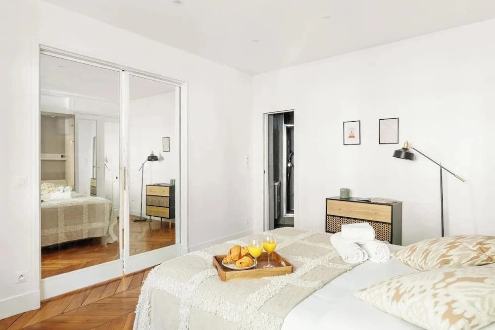 Bright Parisian 1BR by Champs - photo 4