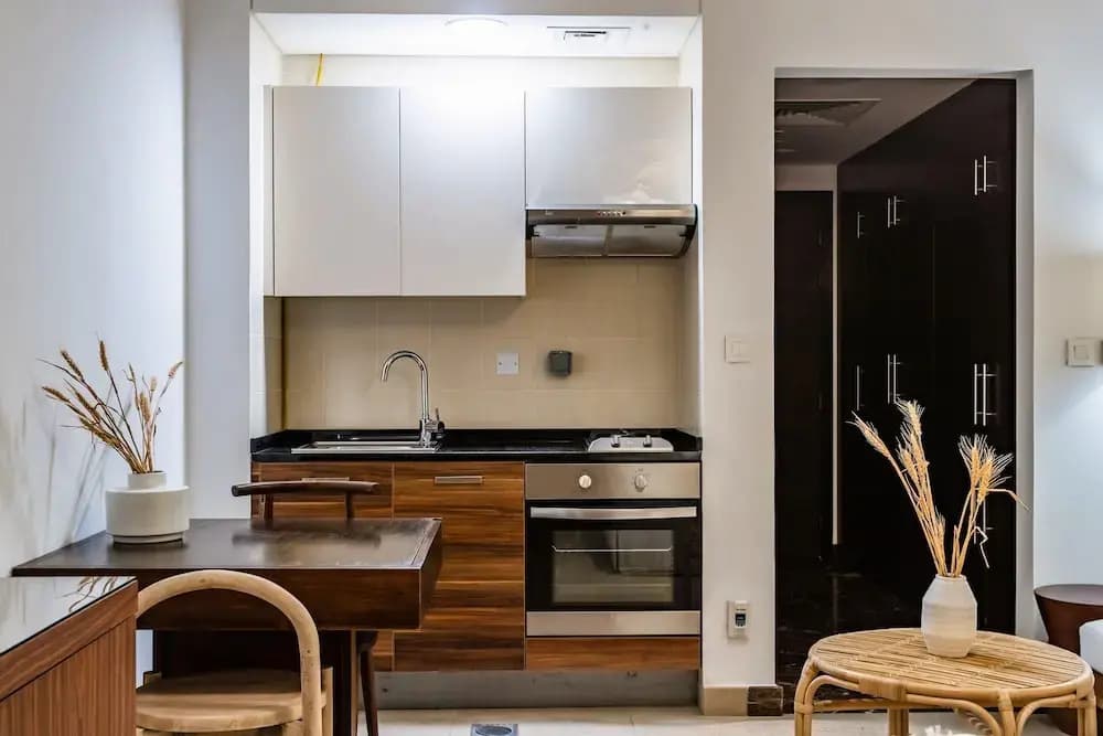 Stylish Studio Apartment-Sparkle Towers - photo 25