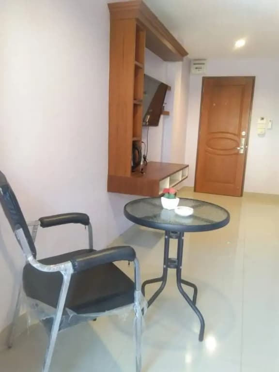 Lucky Inn Residency - photo 11