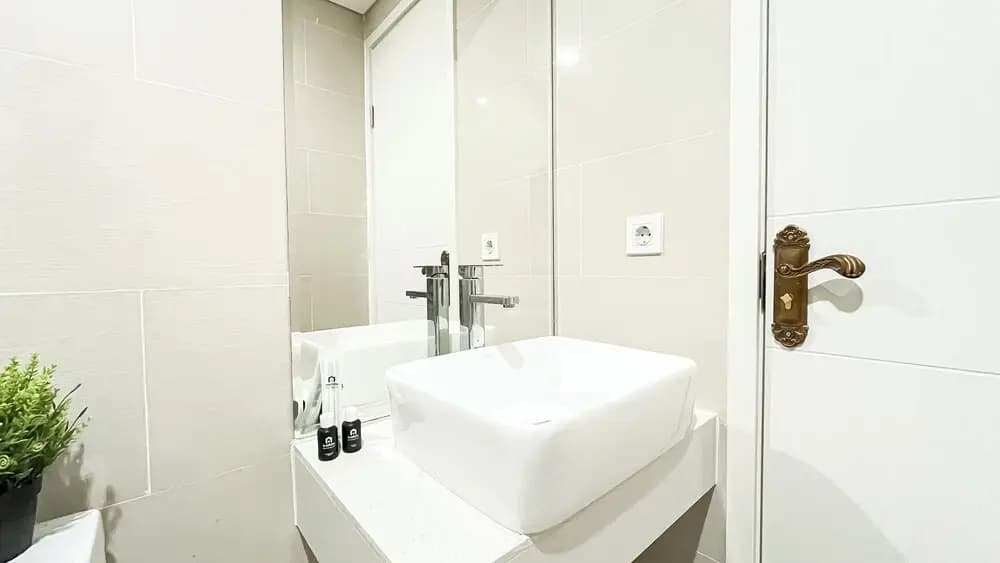 Serene Stay 2Br At Daan Mogot City Apartment - photo 20