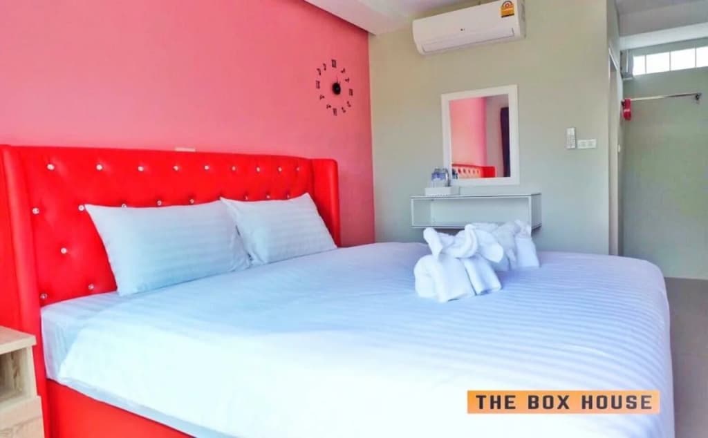 The Box House - photo 3