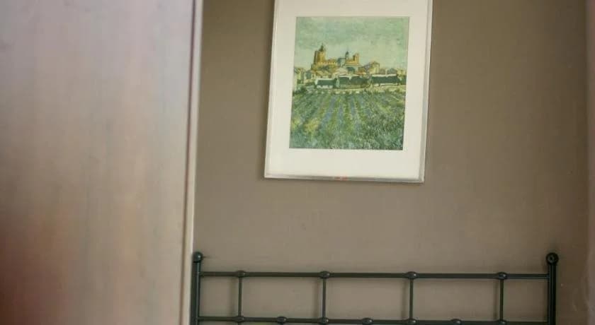 The Veteran Hostel - photo 14