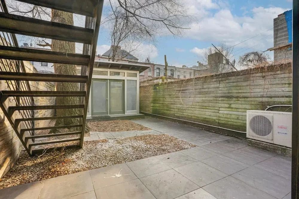 Shared Yard Space! Garden-level Unit in Bed-stuy - photo 10
