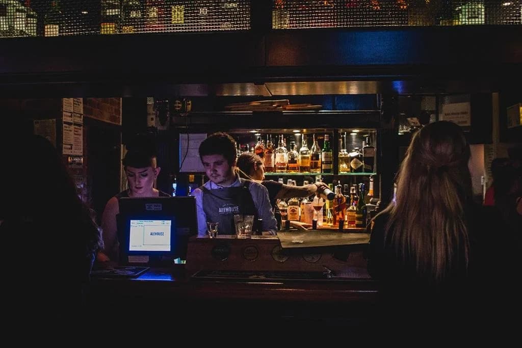 Pint On Punt Backpackers - photo 12