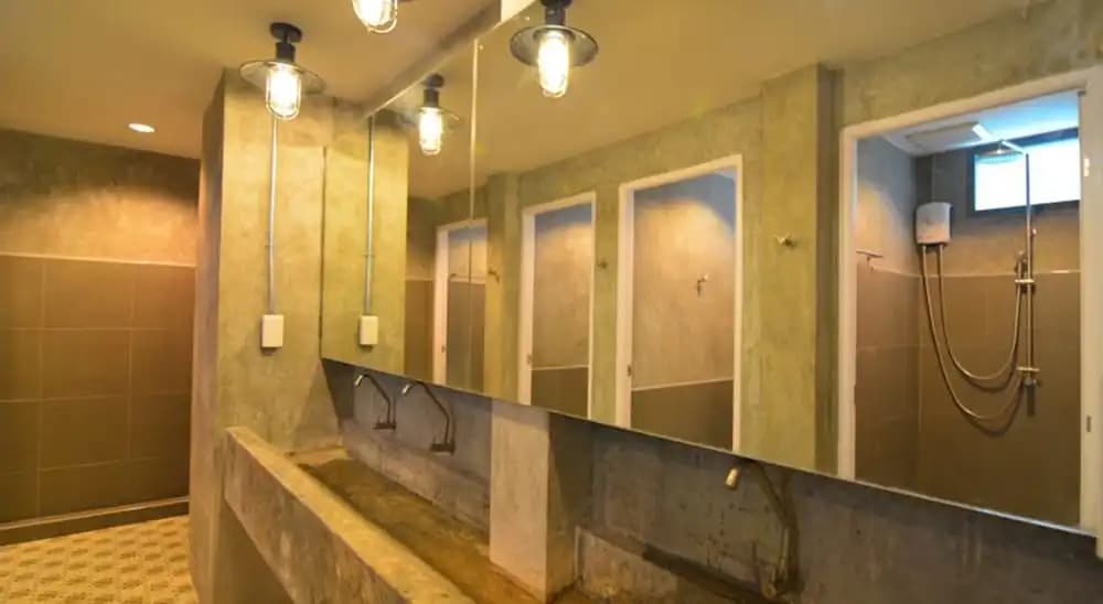 La Moon Hostel - photo 8