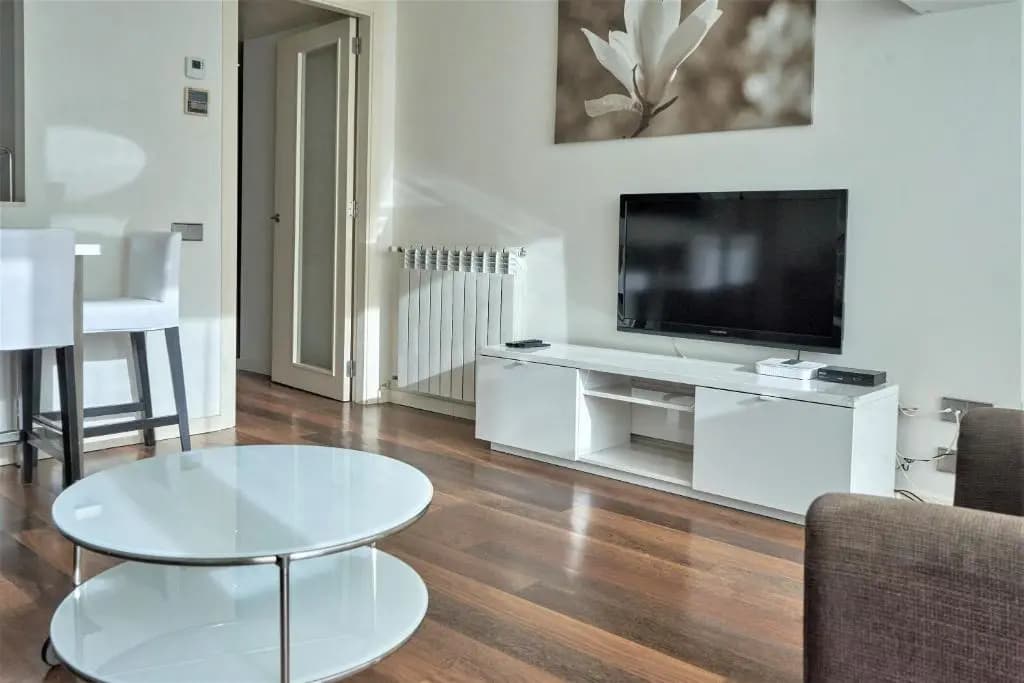 Via Augusta Apartments - photo 5