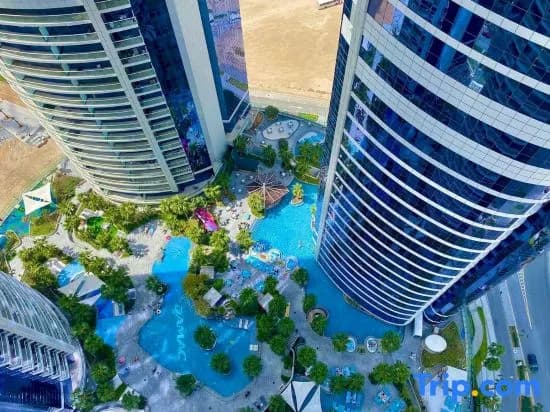 Luxury 1BR at Paramount Residences with Pool Gym & Parking - photo 4