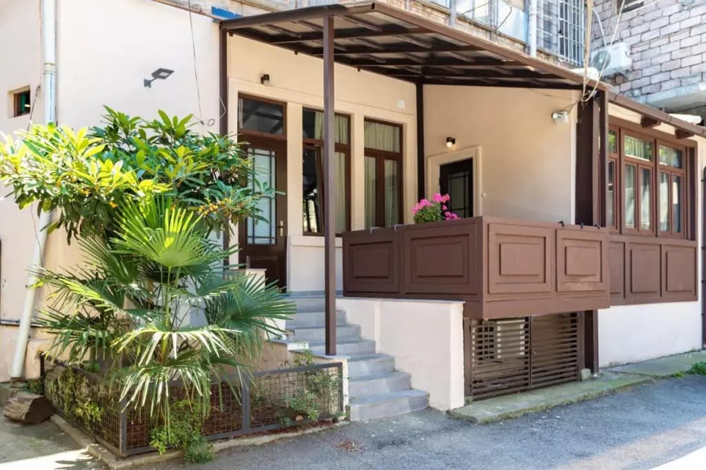 Stylish 3BR House with balcony - photo 32
