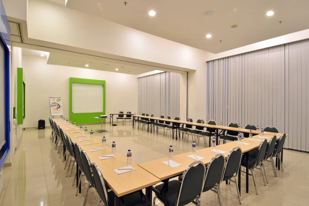 POP! Hotel Kelapa Gading Jakarta - photo 17