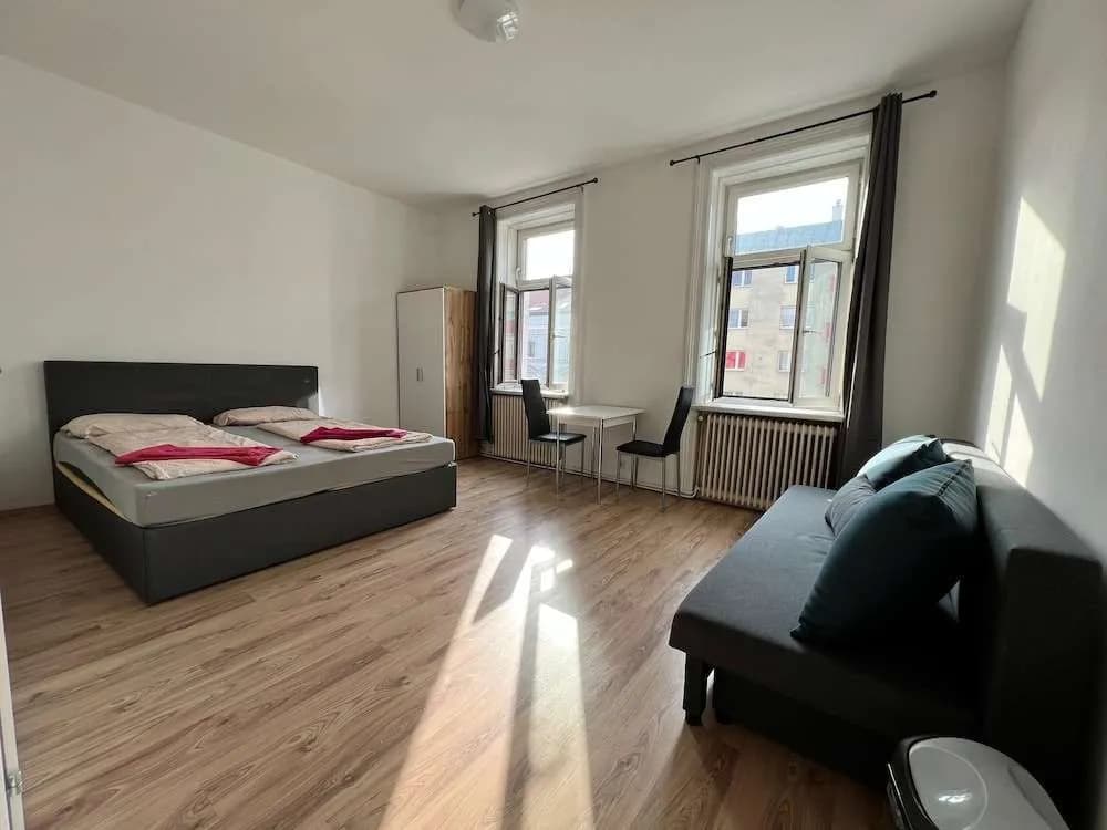 Welcoming 4BR shared Apt.-best location - photo 13