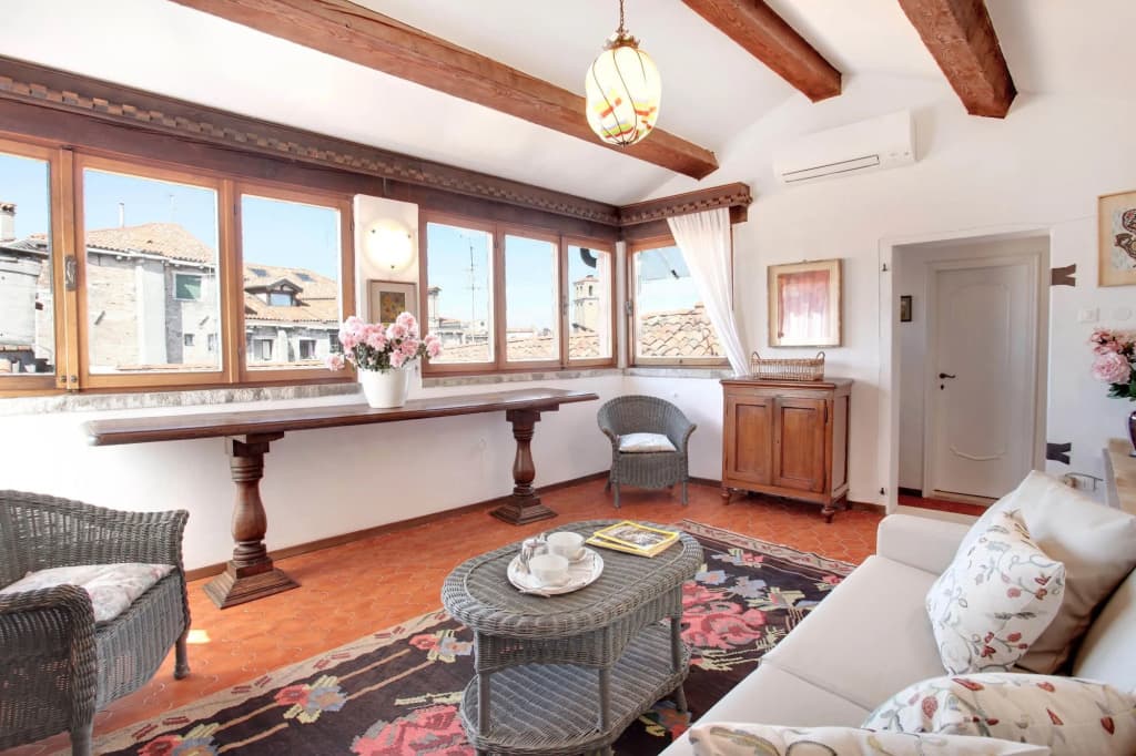 Canale - WR Apartments - main photo