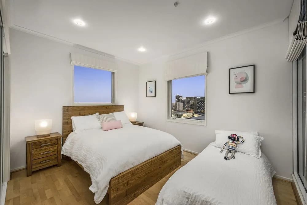 3 Bedroom Inner City Penthouse - photo 3