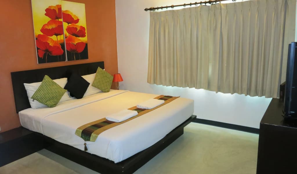 Queen Boutique Hotel - photo 6