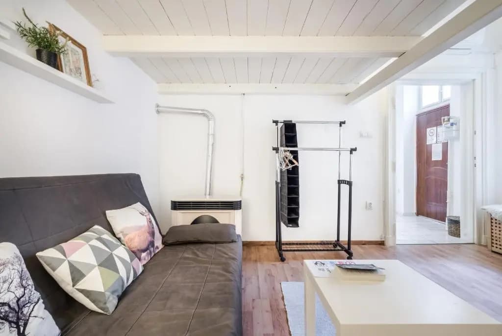 BpR Vinyl Style Studio Home with A/C - photo 2