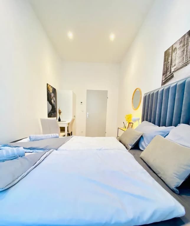 Charming 4 Bedroom Apartment Ottakring - photo 2