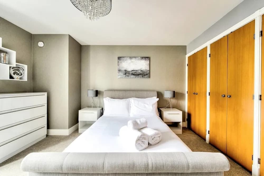 Modern 3 Bed/2bath City Centre Apartment - photo 5