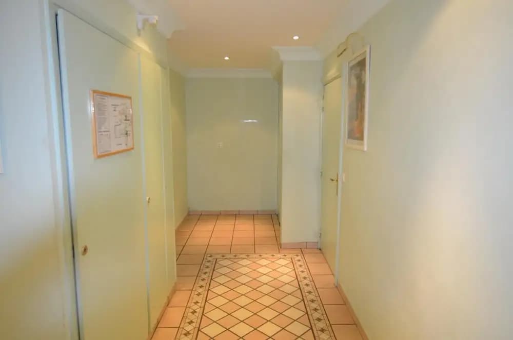 Studio 2 persons in Port of Nice district - photo 7