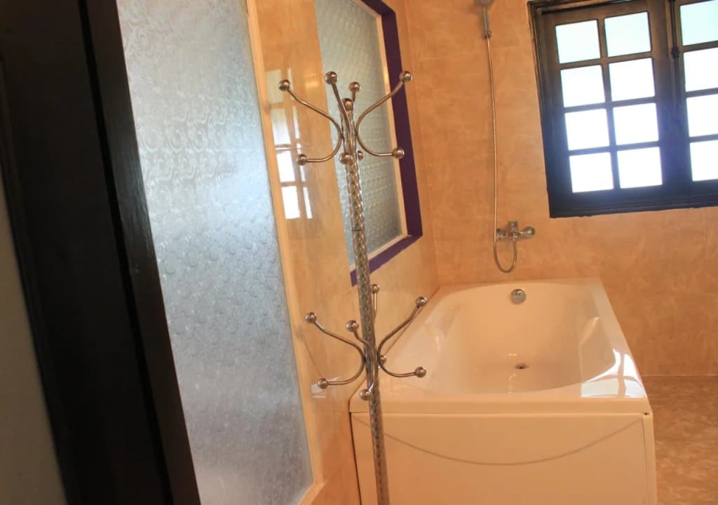 Ngoi Nha Xanh - photo 11
