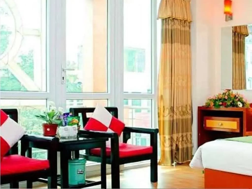 Van Mieu Hotel - photo 2