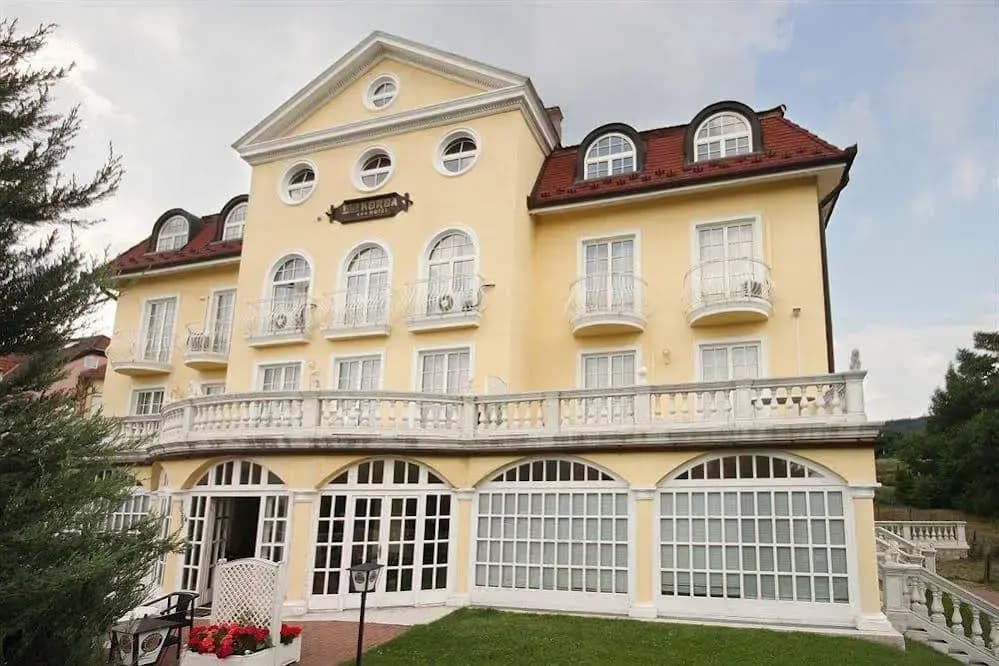 Villa Korda - photo 1