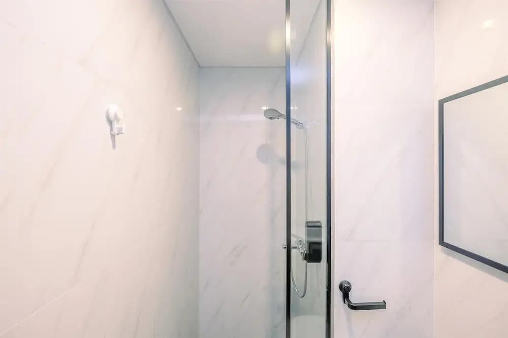 Nice and Elegant Studio at Ciputra World 2 Apartment - photo 6