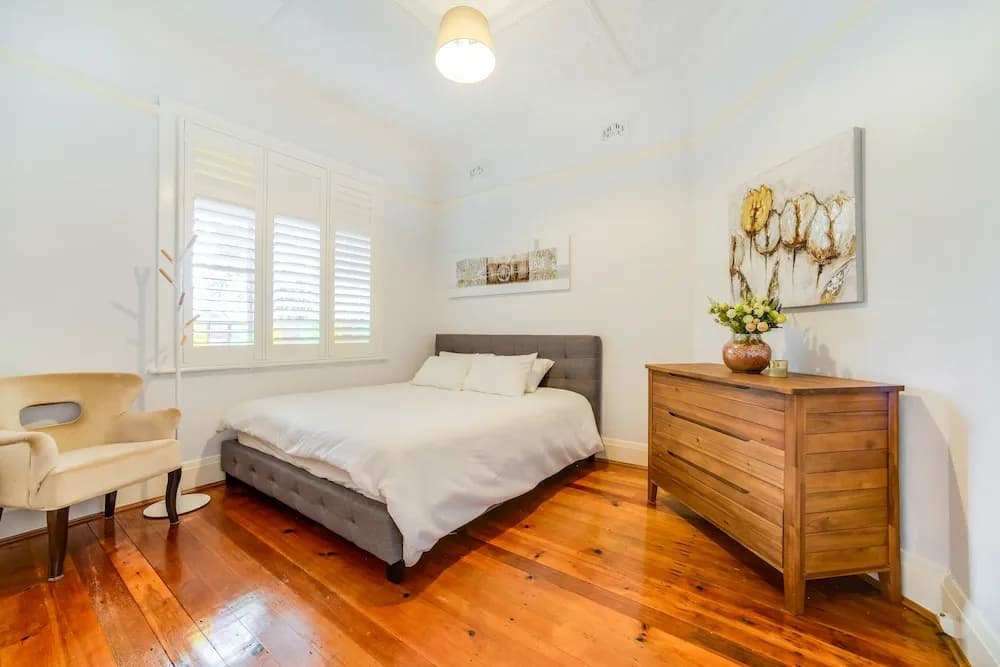 Stunning Inner City House Close to Fish Market - photo 3