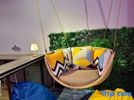Swing & Pillows @ Beach Street - photo 24