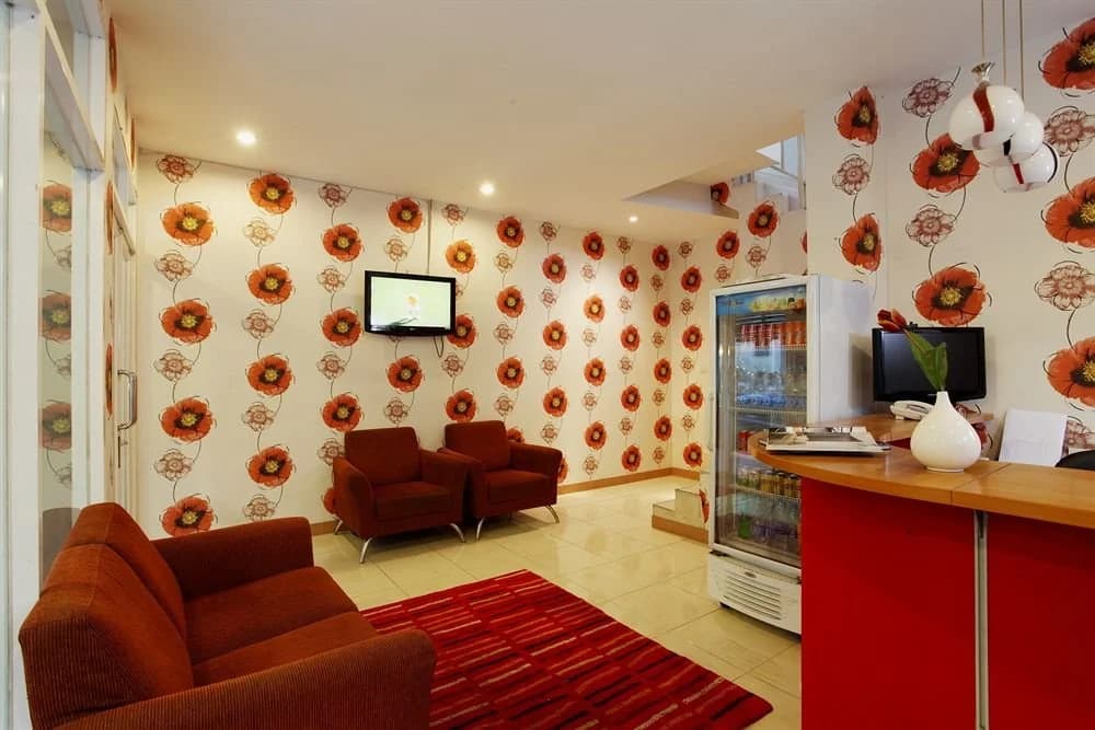 B Bossa Patong Hotel - photo 2