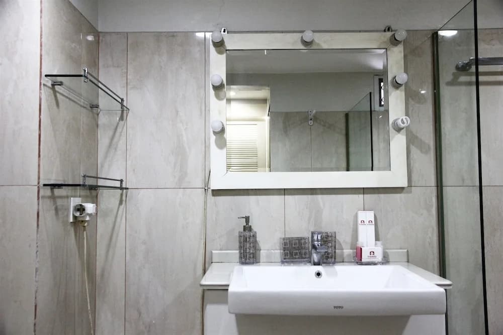 Classic Brawijaya Apartment with Pool View - photo 7