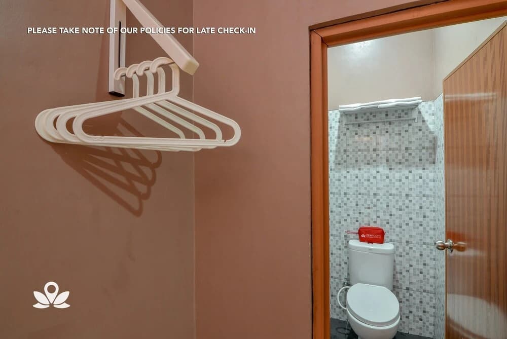 ZEN Rooms Basic Meruya Selatan - photo 8
