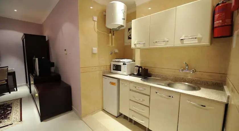 City Suites Hotel Apartments - photo 11