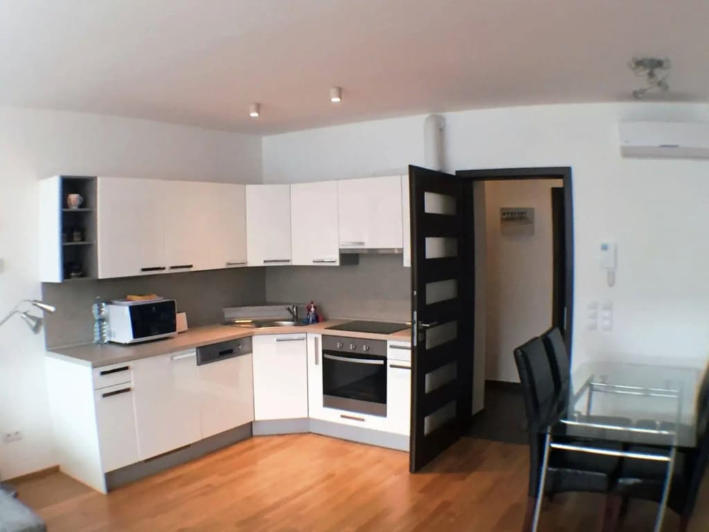 Residence Lucemburska Apartments - photo 11