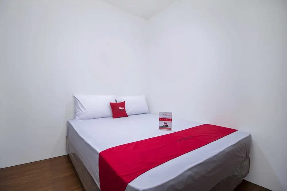 Avalon Thamrin 8 by RedDoorz - main photo