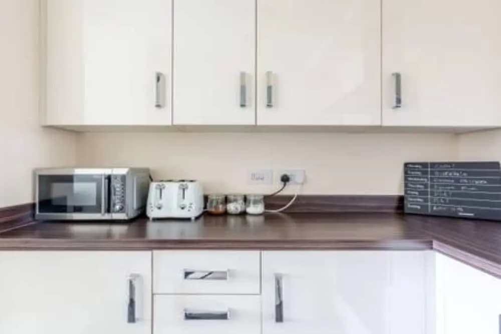 Modern 2 Bedroom Property in Stylish Complex - photo 15