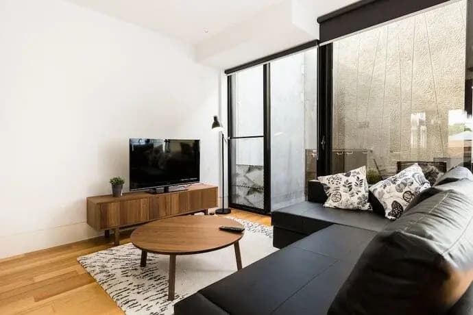 Renée - Beyond a Room Private Apartments - photo 5