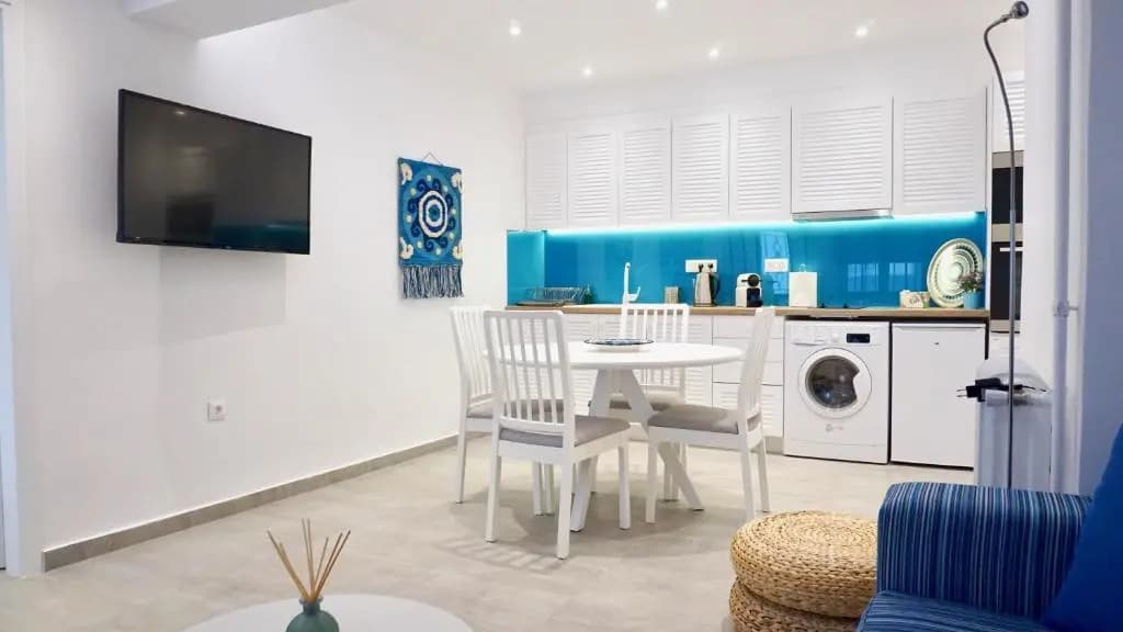 Cycladic Style Apt in Athens - photo 11