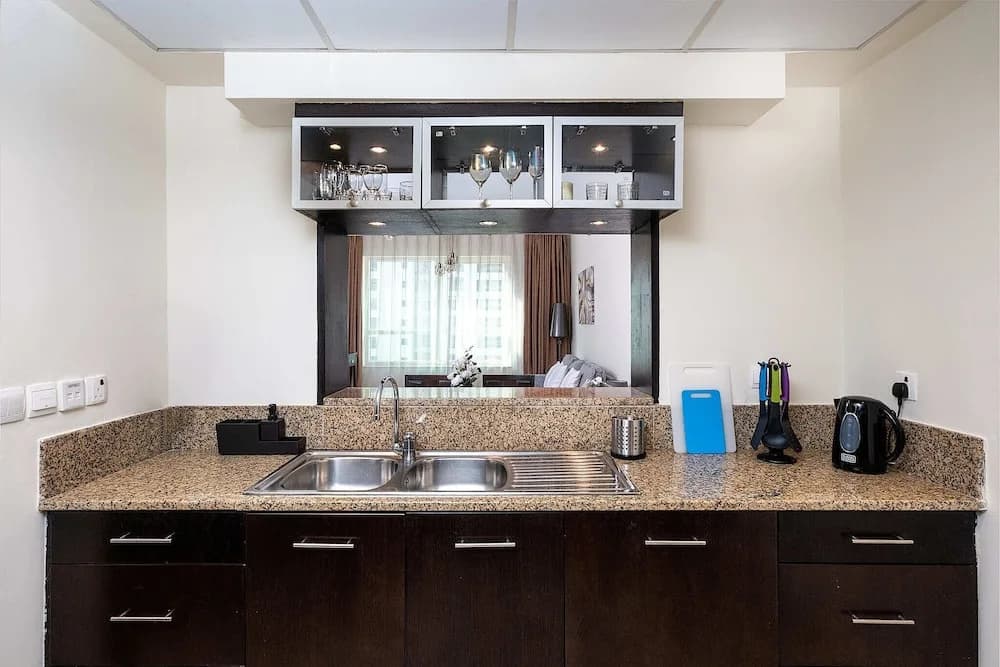 Premium stay at Marina Quay West - photo 2