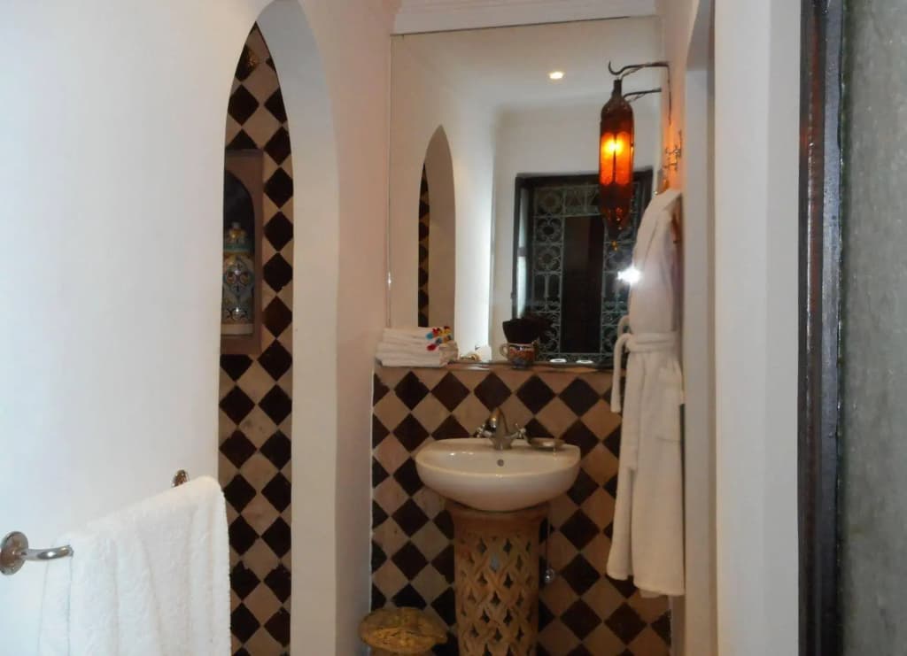 Riad Hugo - photo 7