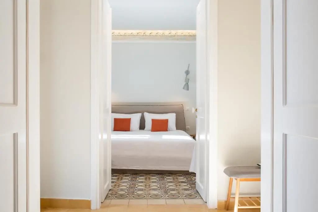 Nest - photo 2